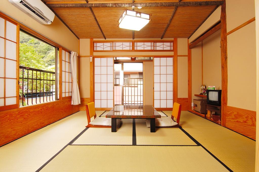 Hotel Sansou Nagisa Isehara Zimmer foto